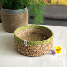 Load image into Gallery viewer, Seagrass & Jute Medium Shallow Basket – Natural/Green