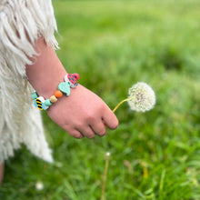 Load image into Gallery viewer, Minibeast Bracelet Making Kit