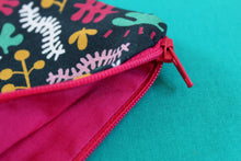 Load image into Gallery viewer, Handmade Coin Purse - Had Davies Little Twidlets
