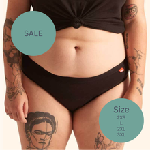 Load image into Gallery viewer, WUKA Basics™ Hipster Period Pants - Medium flow
