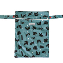 Load image into Gallery viewer, Gamer bebeboo wetbag| Little Twidlets
